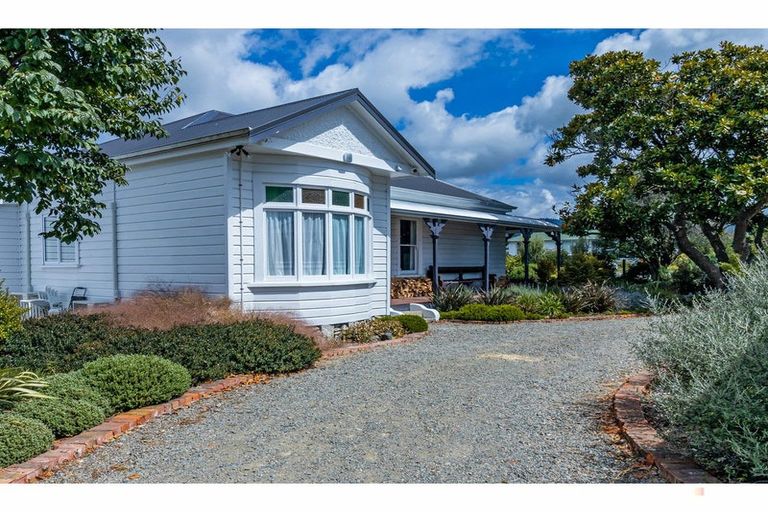 Photo of property in 43 Rhodes Street, Waimate, 7924