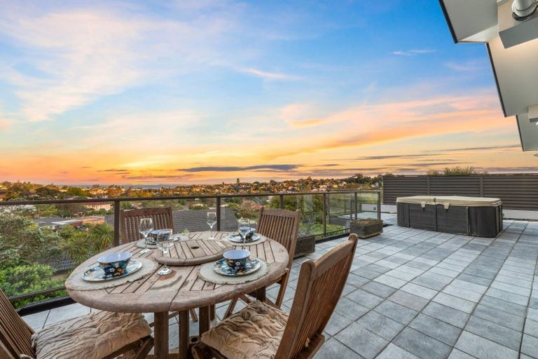 Photo of property in 36 Montclair Rise, Browns Bay, Auckland, 0630