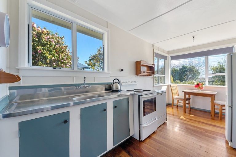 Photo of property in 157 Frankley Road, Frankleigh Park, New Plymouth, 4310