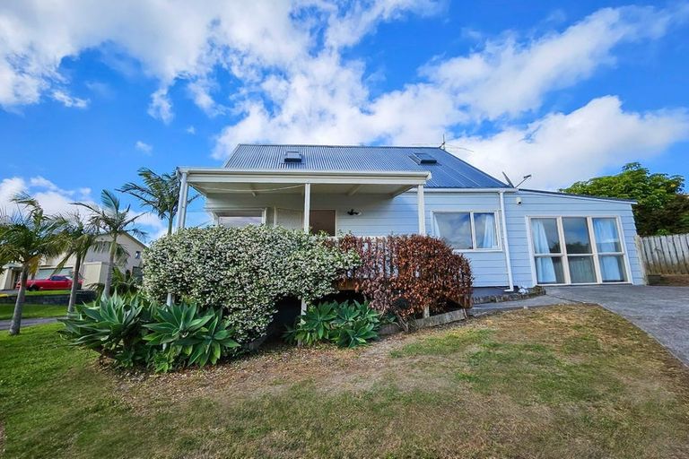 Photo of property in 39 Carillon Place, Massey, Auckland, 0614