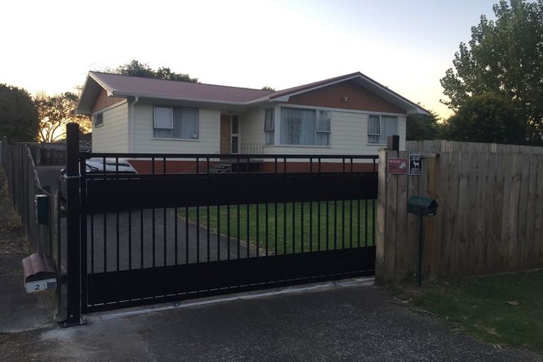 Photo of property in 21 Chrisarda Place, Red Hill, Papakura, 2110