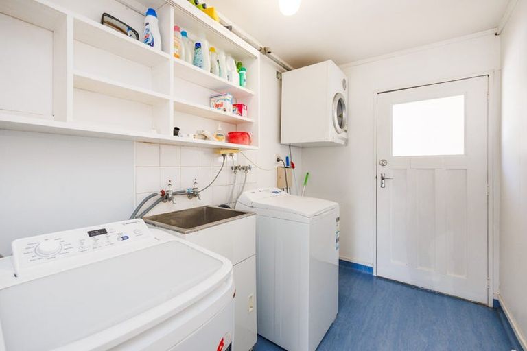 Photo of property in 12 Ngaio Street, West End, Palmerston North, 4412