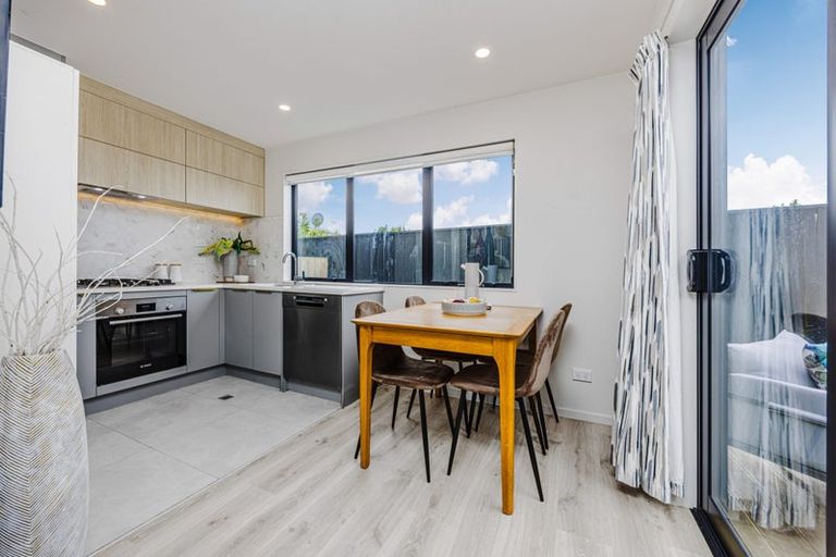 Photo of property in 7/66 Bruce Road, Glenfield, Auckland, 0629