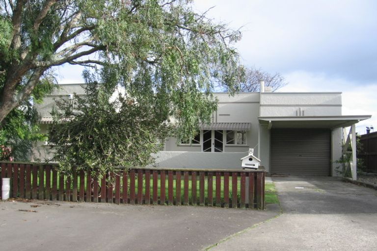 Photo of property in 8 Russell Street, Palmerston North, 4414
