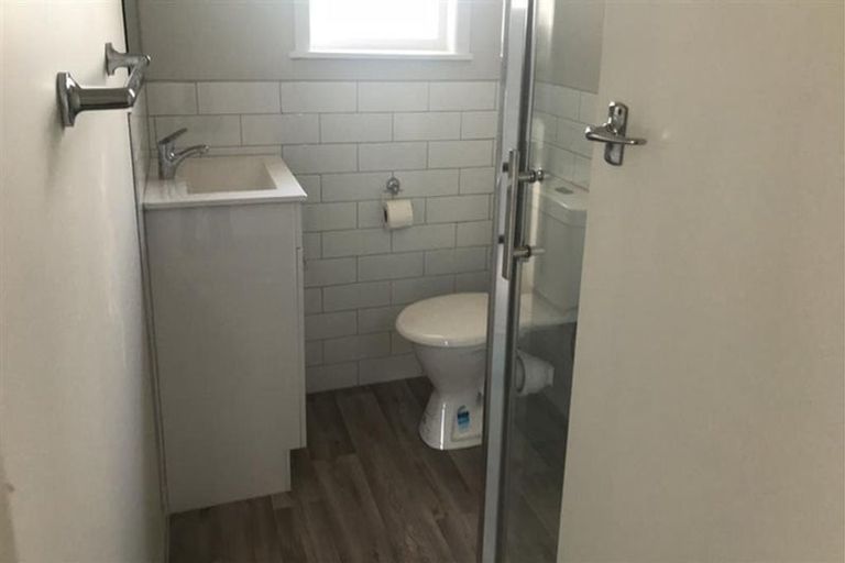 Photo of property in 1/42-44 Opaheke Road, Opaheke, Papakura, 2113