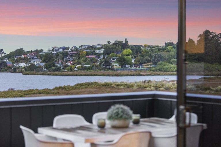 Photo of property in 31 Hinaki Street, Poike, Tauranga, 3112