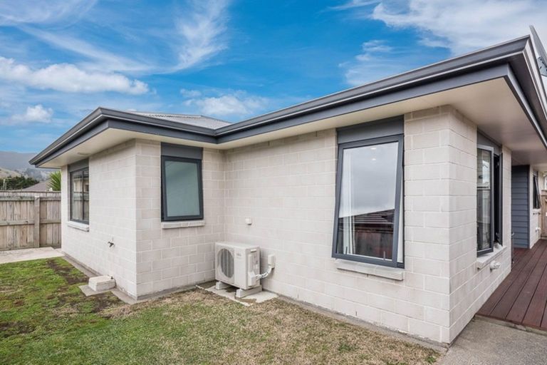 Photo of property in 76 Awatea Avenue, Paraparaumu, 5032
