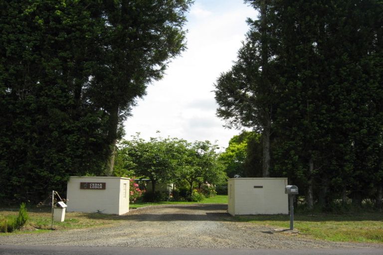 Photo of property in 125 Old Railway Road, Kumeu, 0892