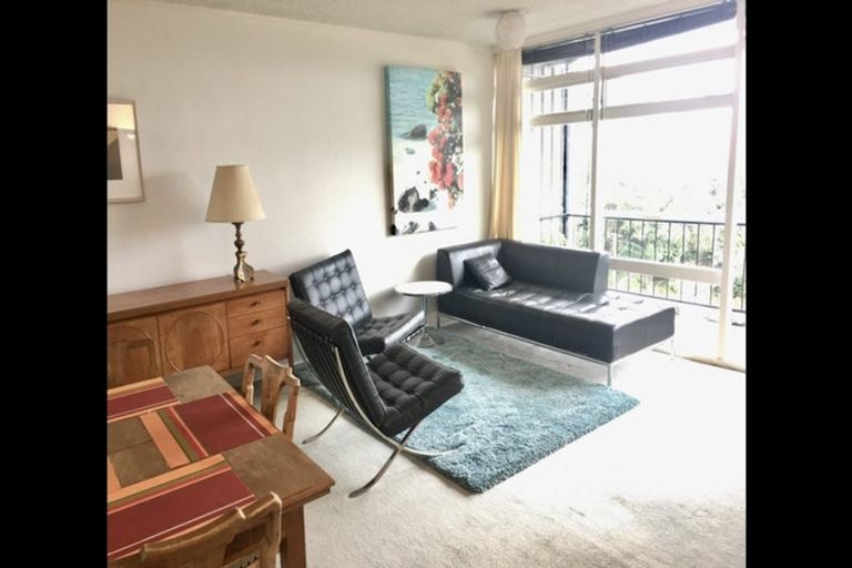 Photo of property in Manston Apartments, 3c/145 Ohiro Road, Brooklyn, Wellington, 6021