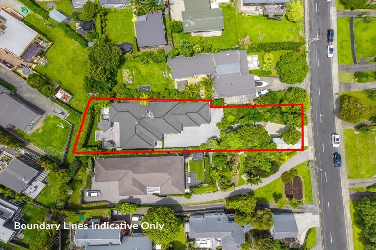 Photo of property in 100 Beach Road, Mellons Bay, Auckland, 2014