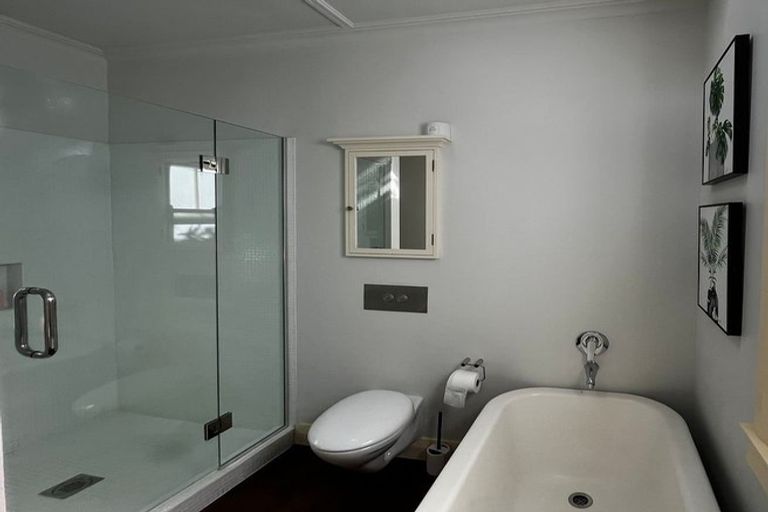 Photo of property in 35 Glenbervie Terrace, Thorndon, Wellington, 6011