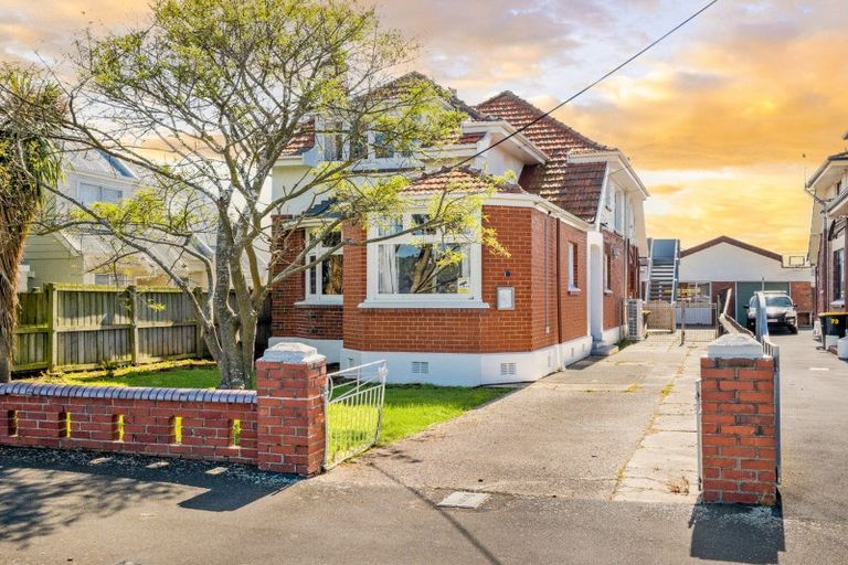 Photo of property in 71 Prince Albert Road, Saint Kilda, Dunedin, 9012