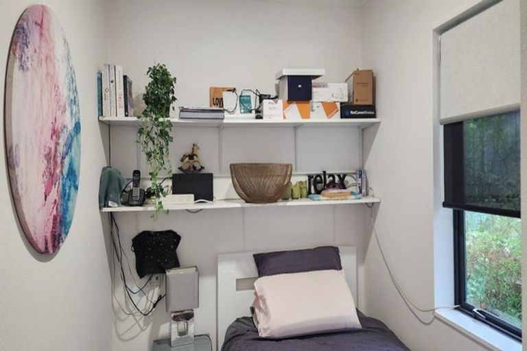 Photo of property in 38 Esther Place, Red Beach, 0932