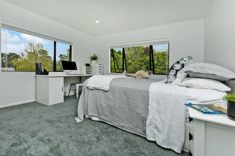 Photo of property in 1 Birchwood Grove, Greenhithe, Auckland, 0632