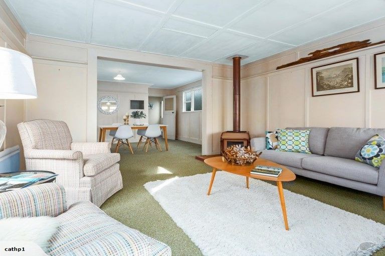 Photo of property in 30 Steyne Avenue, Plimmerton, Porirua, 5026