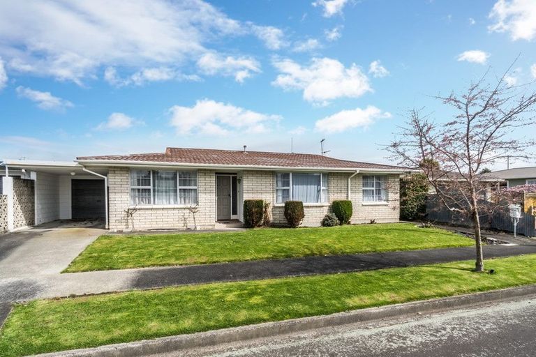 Photo of property in 1 Marsden Place, Awapuni, Palmerston North, 4412