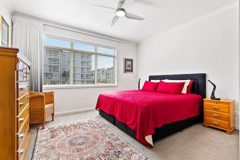 Photo of property in 77 Parkside Drive, Orewa, 0931