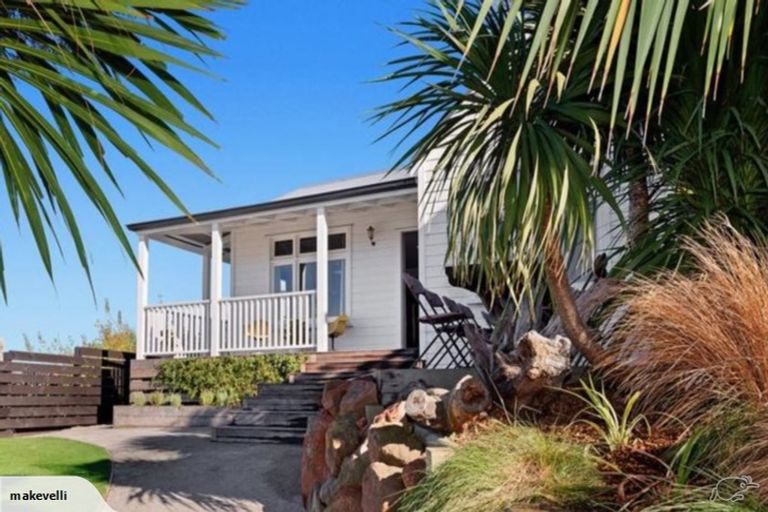 Photo of property in 7 Ticehurst Road, Lyttelton, 8082