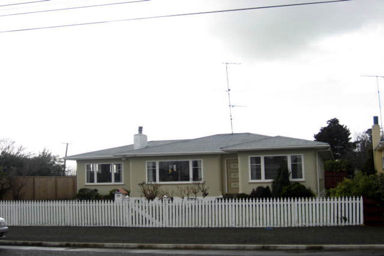 Photo of property in 28 Kent Street, Carterton, 5713