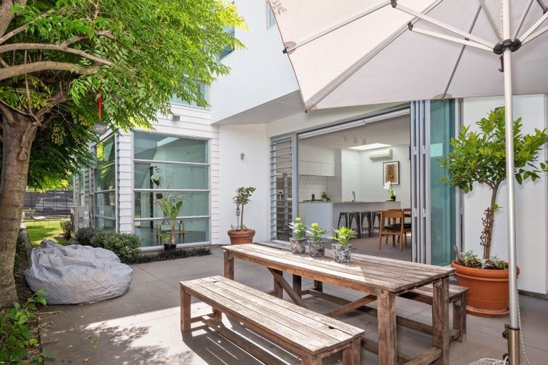 Photo of property in 58a Pitau Road, Mount Maunganui, 3116