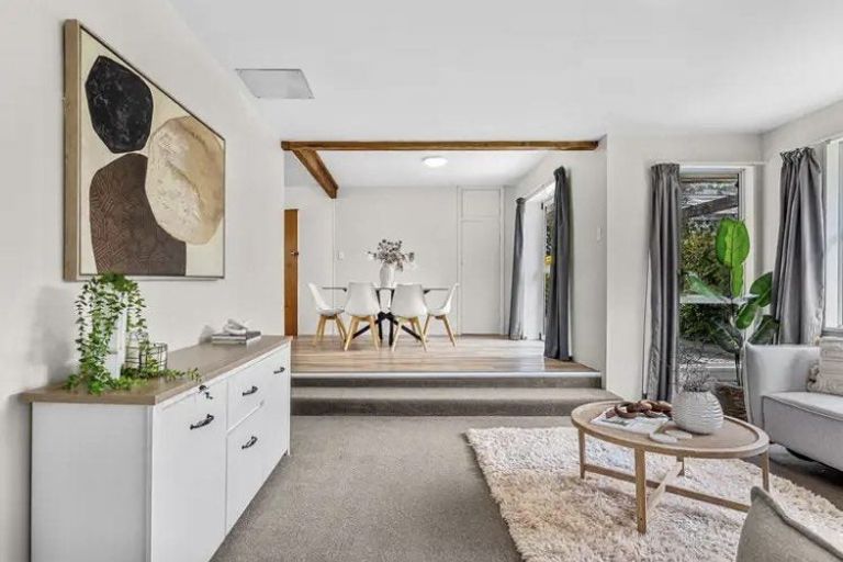 Photo of property in 2 Colman Avenue, Sockburn, Christchurch, 8042