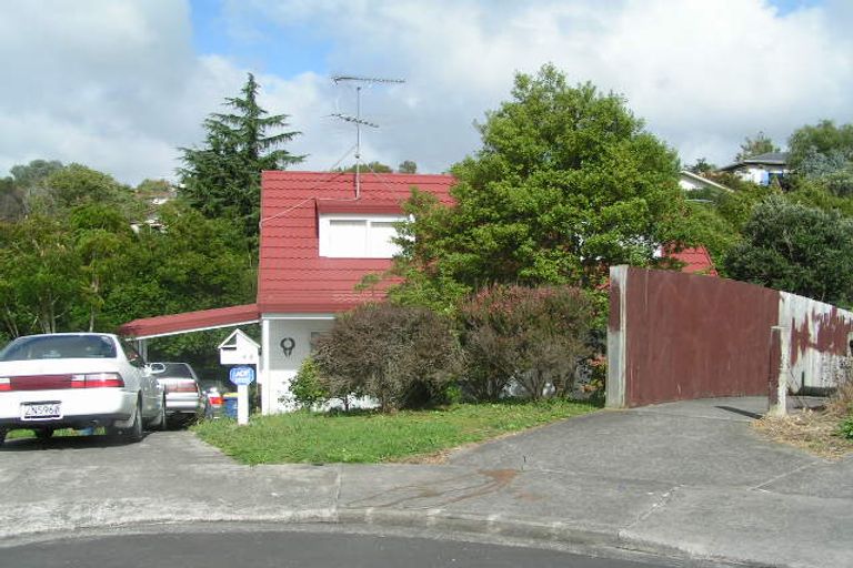 Photo of property in 43 Loughanure Place, Massey, Auckland, 0614