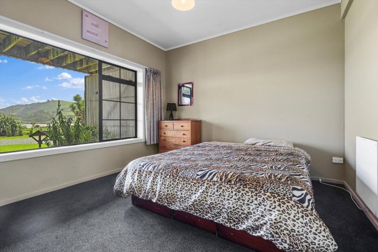 Photo of property in 97b Te Mahoe Road, Mokau, 4376