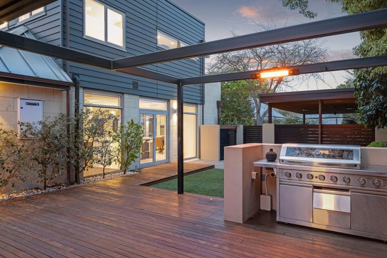 Photo of property in 32b Glandovey Road, Fendalton, Christchurch, 8052