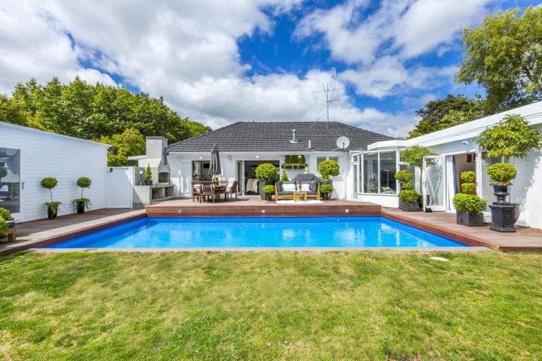 Photo of property in 385 Fergusson Drive, Heretaunga, Upper Hutt, 5018