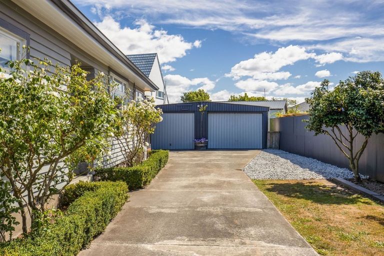 Photo of property in 103 Mcfaddens Road, St Albans, Christchurch, 8052