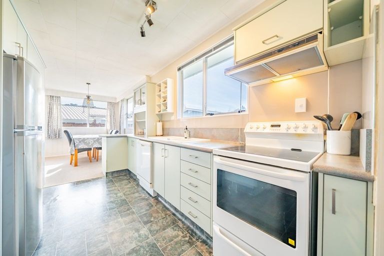 Photo of property in 18 Shanly Street, Brown Owl, Upper Hutt, 5018