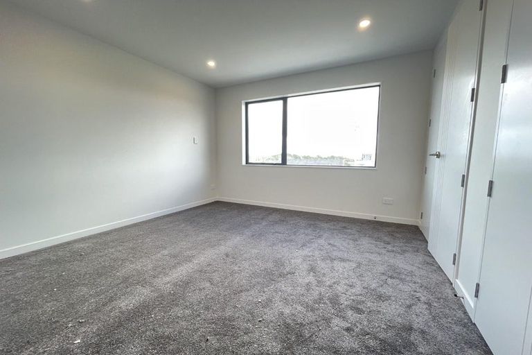Photo of property in 7 Battersby Lane, Windsor Park, Auckland, 0632