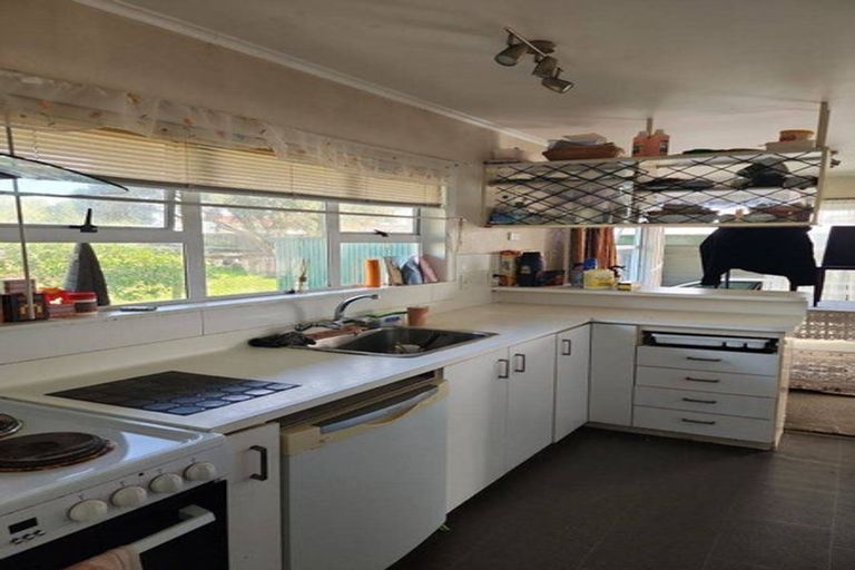 Photo of property in 10 Hooks Road, Manurewa, Auckland, 2102