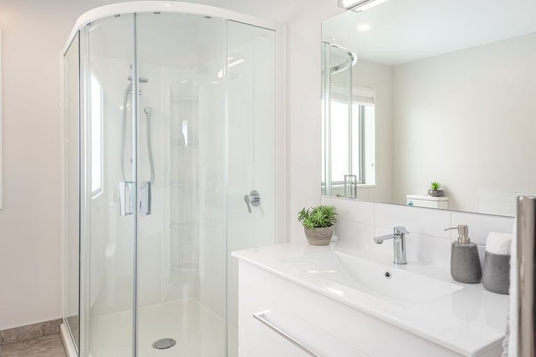 Photo of property in 9 Kakapo Lane, Redwood, Christchurch, 8051