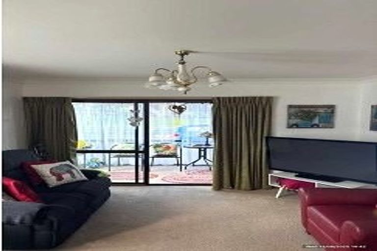 Photo of property in 55a Queen Street, Pukekohe, 2120