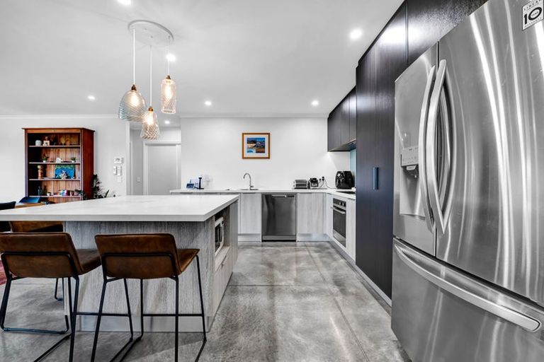 Photo of property in 24 Papawhero Drive, Bell Block, New Plymouth, 4312