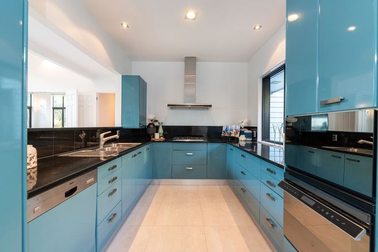 Photo of property in 61 Manor Park, Sunnyhills, Auckland, 2010