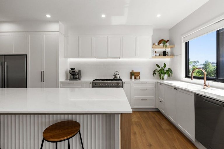 Photo of property in 3 Te Roera Drive, Taradale, Napier, 4112