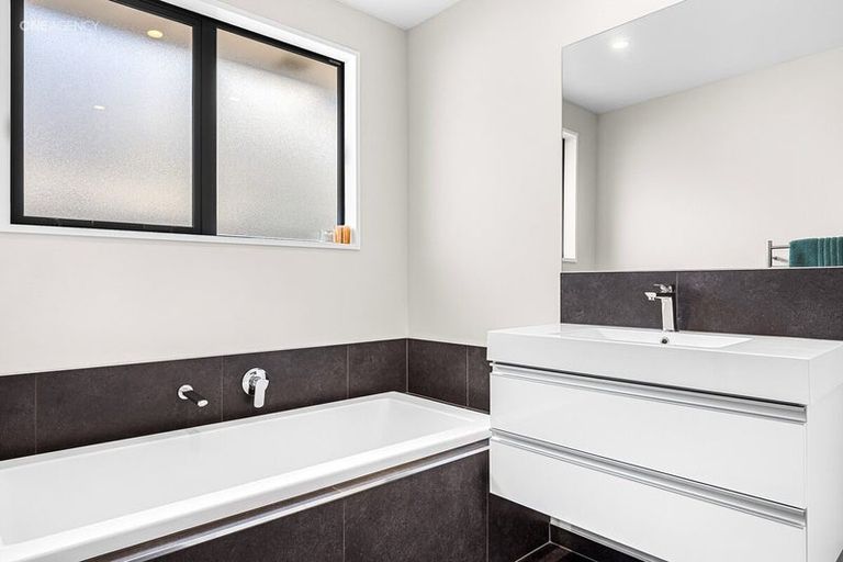 Photo of property in 9 John Raven Lane, Woodend, 7610