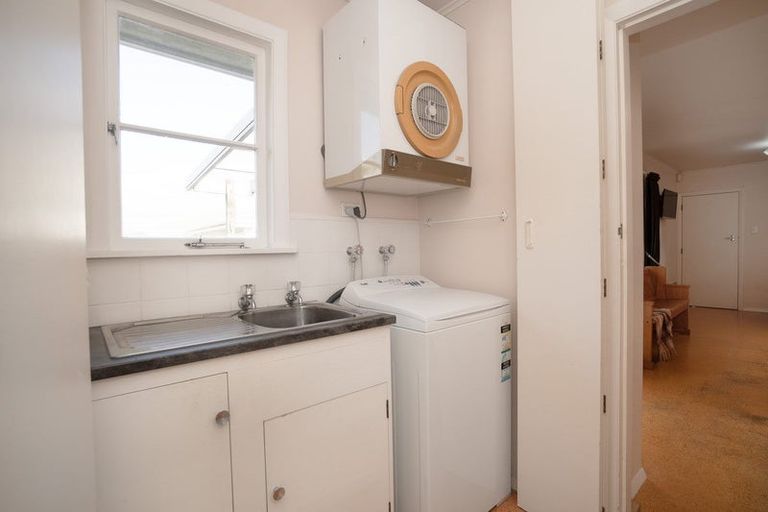 Photo of property in 8 Swansea Street, Hokowhitu, Palmerston North, 4410