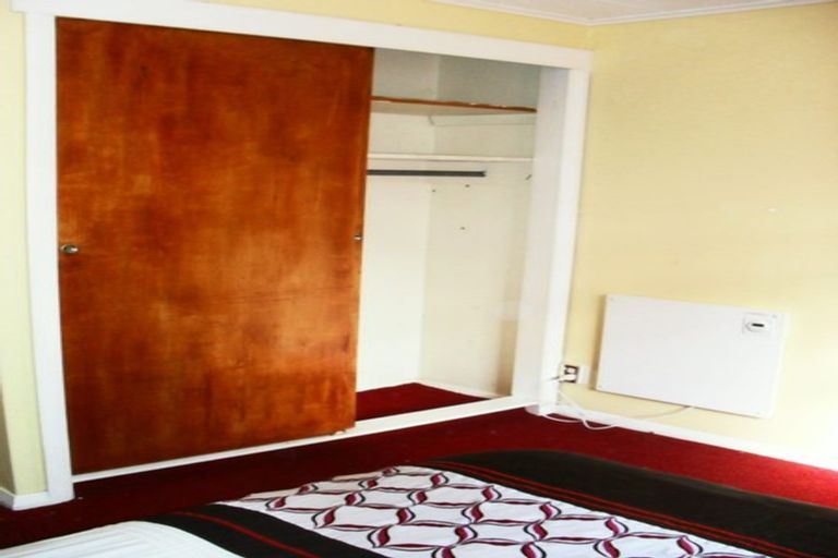 Photo of property in 216 Oriental Parade, Oriental Bay, Wellington, 6011