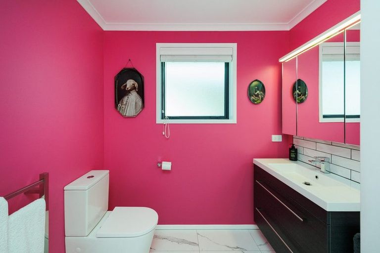 Photo of property in 10 Kereru Street, Marton, 4710