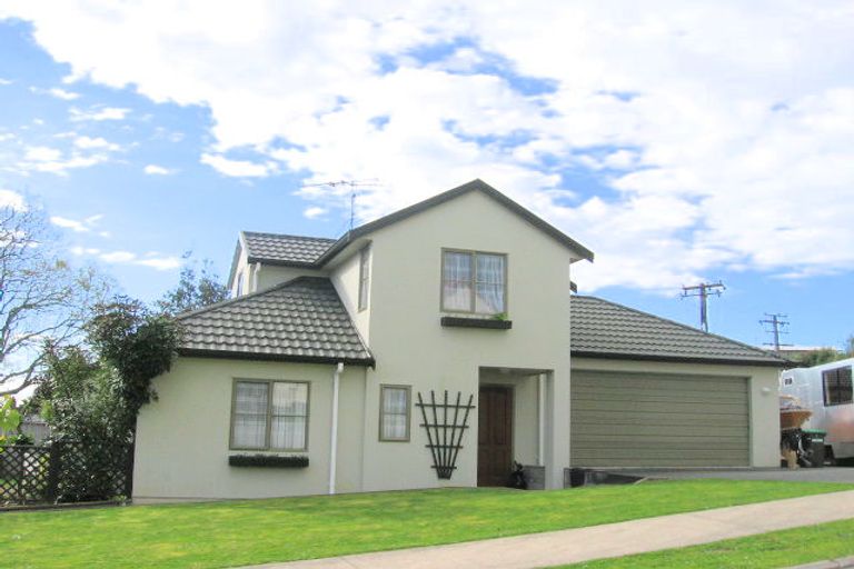 Photo of property in 2 Smylie Close, Ohauiti, Tauranga, 3112