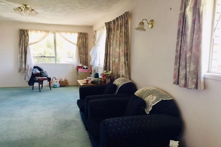 Photo of property in 1/90 Titirangi Road, New Lynn, Auckland, 0600