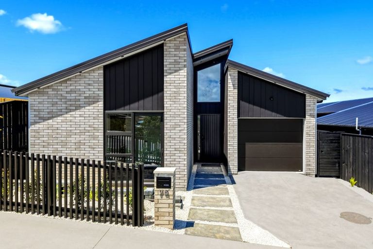 Photo of property in 76 Huanui Drive, Wainui, 0992