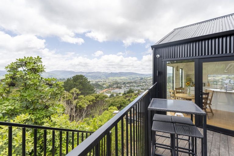 Photo of property in 9 Topsail Way, Whitby, Porirua, 5024
