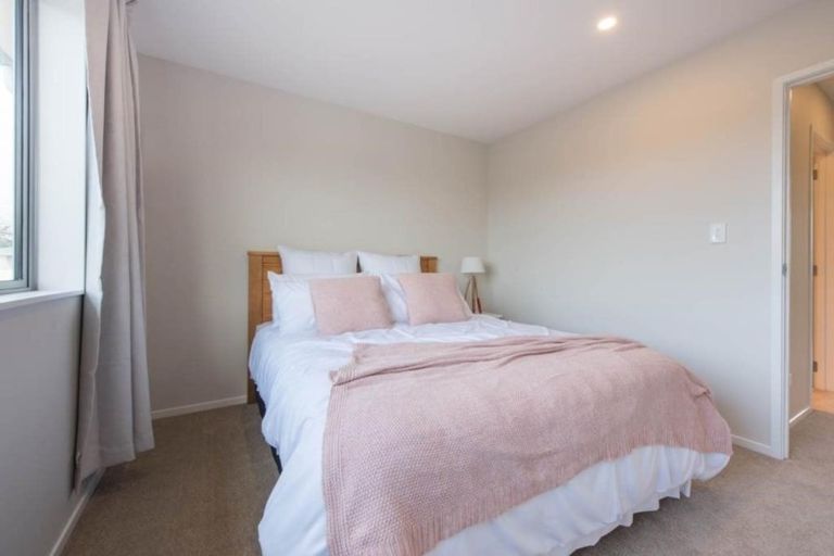 Photo of property in 25/11 Ray Small Drive, Papakura, 2110
