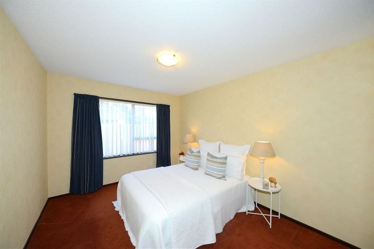 Photo of property in 11 Strathean Avenue, Avonhead, Christchurch, 8042