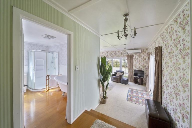 Photo of property in 22 Disraeli Street, Hawera, 4610