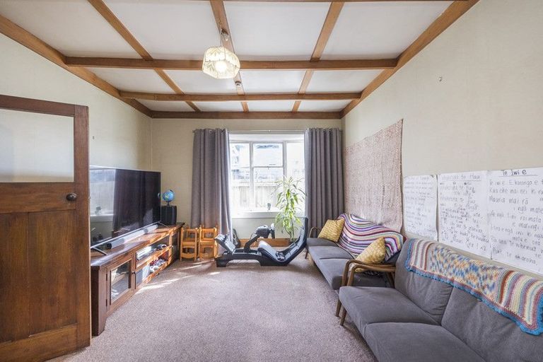 Photo of property in 10 Stewart Crescent, Hokowhitu, Palmerston North, 4410